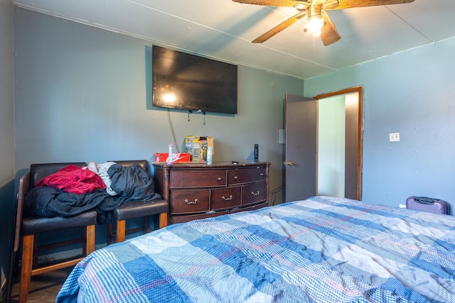 bedroom with a ceiling fan
