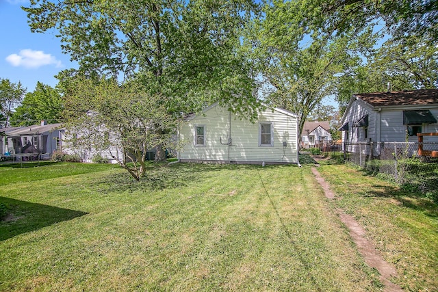 566 N 10th Ave, Kankakee, IL 60901 - view of yard