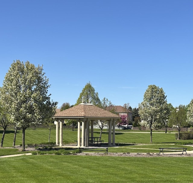 3903 Neubauer Cir Unit 205, Lindenhurst, IL 60046 - surrounding community with a gazebo and a yard