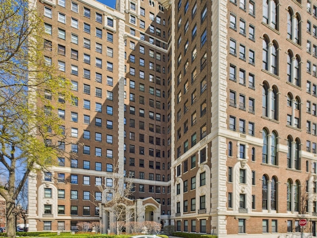 5555 S Everett Ave Unit B3-4, Chicago, IL 60637 - view of building exterior