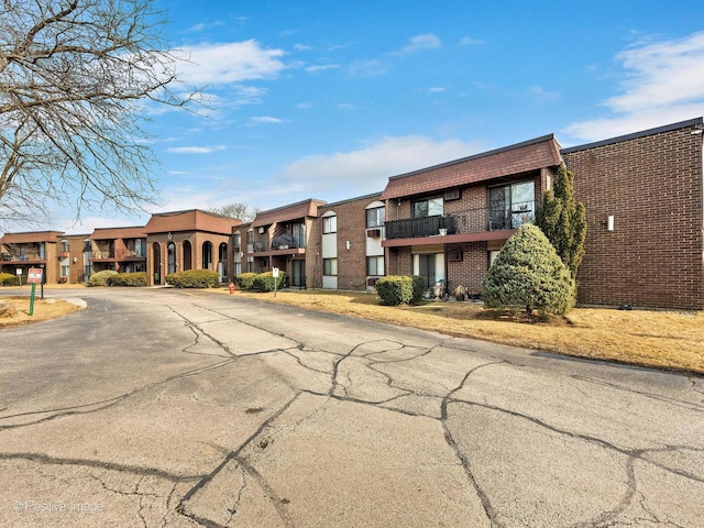 57 Washington Blvd Unit 212, Mundelein, IL 60060 - view of building exterior