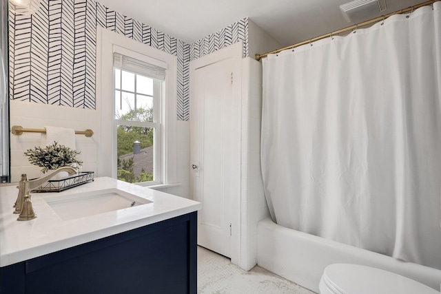 5619 Dunham Rd, Downers Grove, IL 60516 - full bath featuring vanity, shower / bath combo, toilet, and wallpapered walls