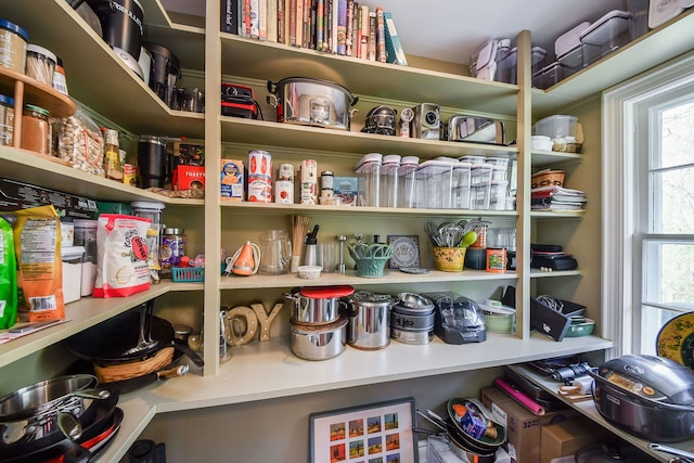 36W722 Crane Rd, Saint Charles, IL 60175 - view of storage area