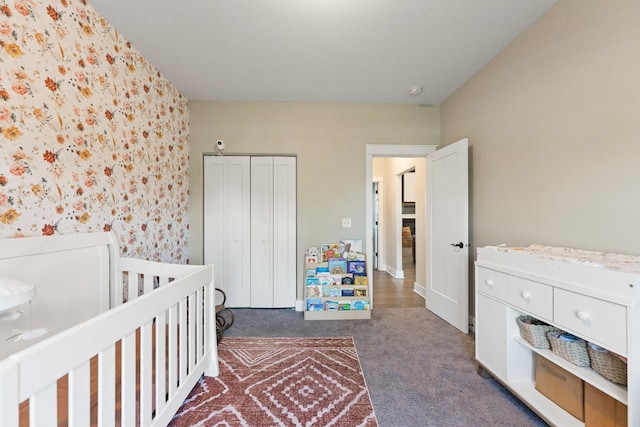 840 Coventry Cir N, Sycamore, IL 60178 - bedroom with carpet, a closet, and wallpapered walls