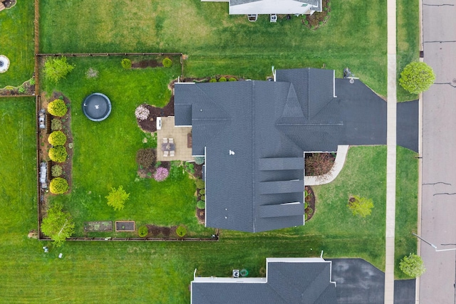 840 Coventry Cir N, Sycamore, IL 60178 - drone / aerial view
