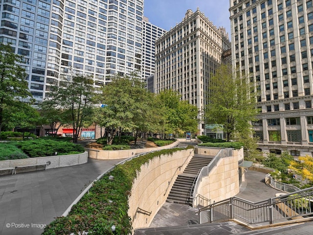 405 N Wabash Ave Unit 2315, Chicago, IL 60611 - view of home's community