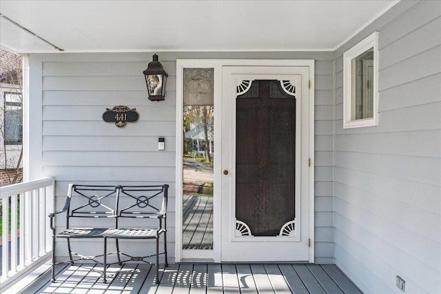 441 Oakland Dr, Highland Park, IL 60035 - doorway to property with a porch