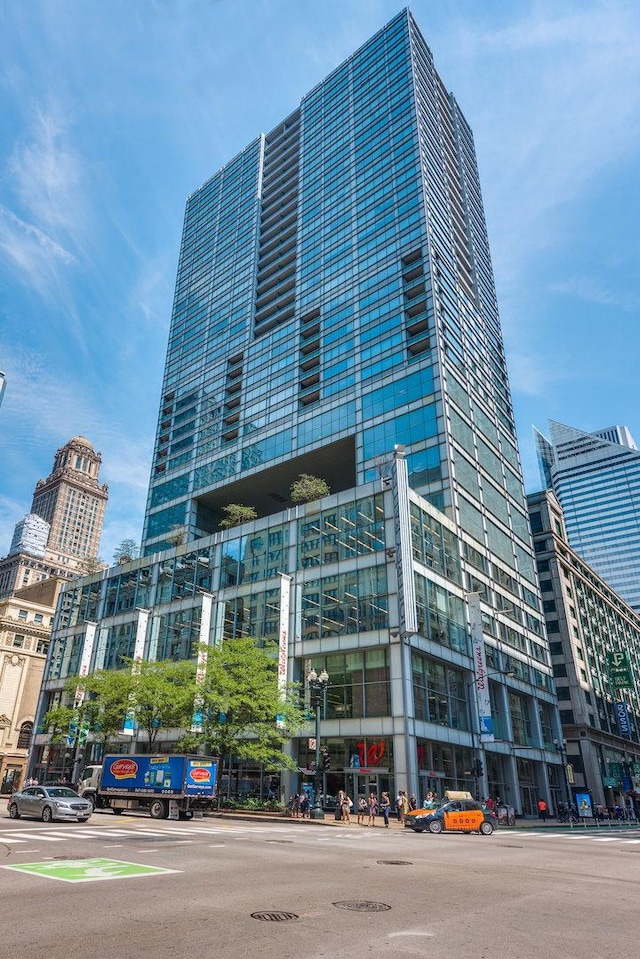 8 E Randolph St Unit 3002, Chicago, IL 60601 - view of building exterior