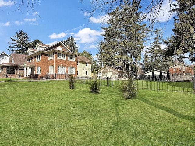 1402 W Lincoln Blvd, Freeport, IL 61032 - view of yard with a detached garage