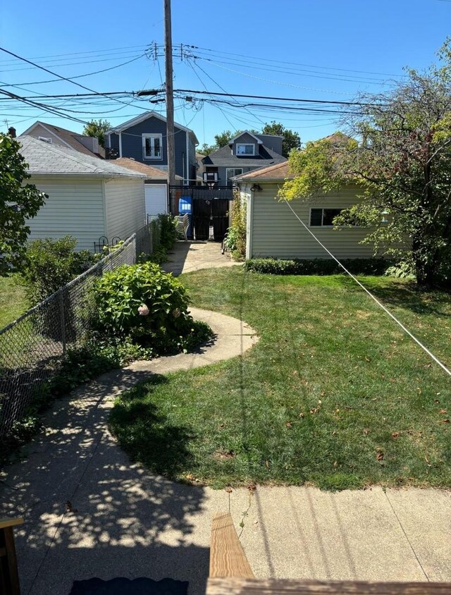 3114 N Long Ave, Chicago, IL 60641 - view of yard with fence