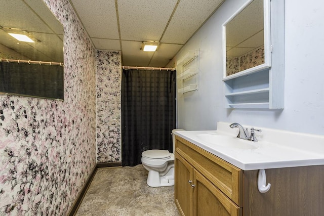 301 Garnett Ave, Winthrop Harbor, IL 60096 - full bathroom featuring a drop ceiling, vanity, toilet, curtained shower, and wallpapered walls
