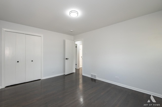 251 N Pleasant Dr, Glenwood, IL 60425 - interior space with recessed lighting, a sink, baseboards, and dark wood-style flooring