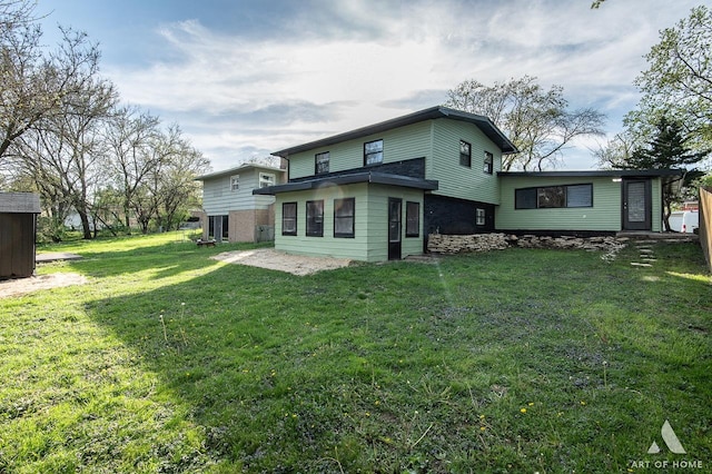 251 N Pleasant Dr, Glenwood, IL 60425 - full bath featuring washtub / shower combination