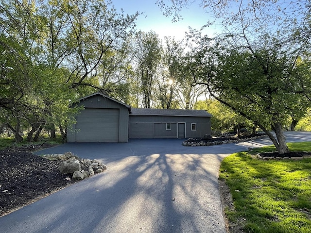 184A River Rd, Lake Barrington, IL 60010 - view of front of property with concrete driveway and an attached garage
