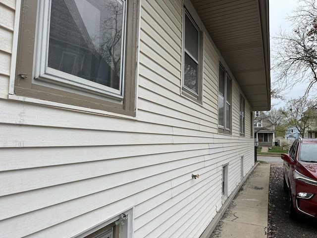 510 N Raynor Ave, Joliet, IL 60435 - view of side of home