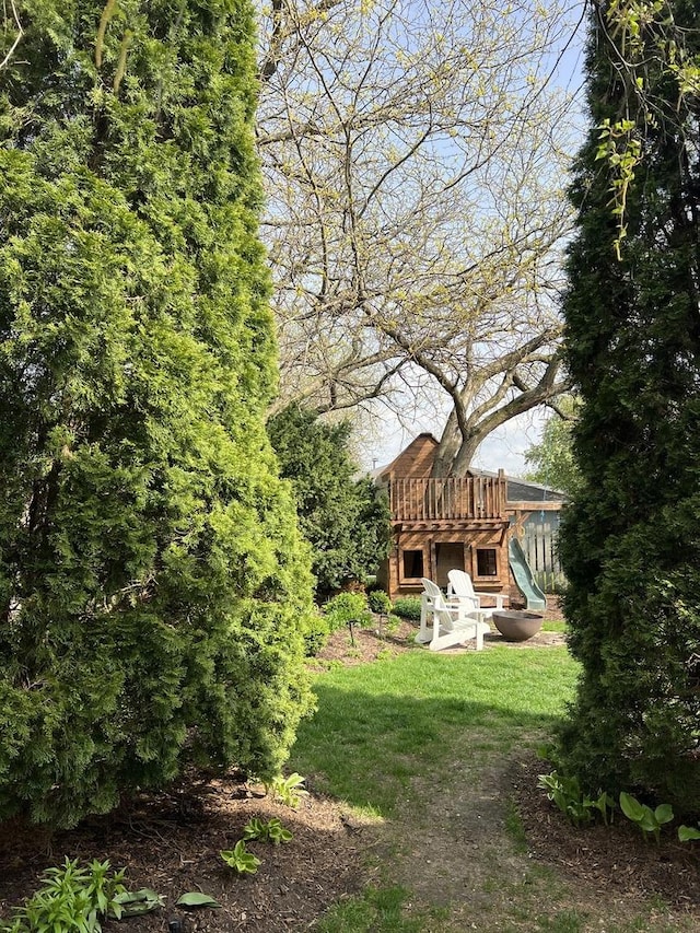 view of yard featuring a playground