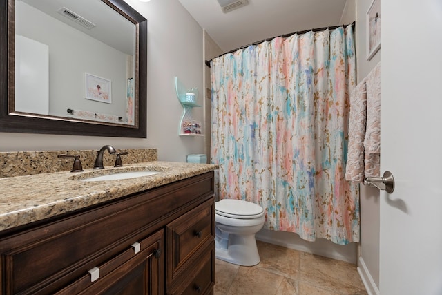 full bath with vanity, baseboards, toilet, and visible vents