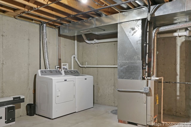 2815 Kendall Xing, Johnsburg, IL 60051 - clothes washing area with washing machine and clothes dryer and laundry area