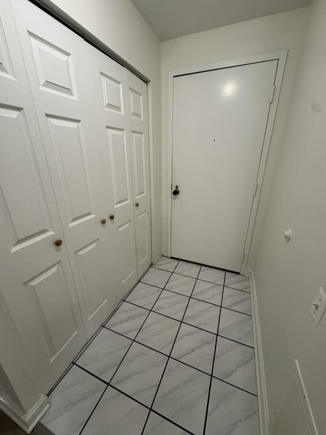 420 Walnut Creek Ln Unit 3103, Lisle, IL 60532 - view of doorway