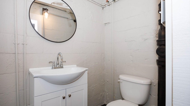 1201 S Mercer Ave, Bloomington, IL 61701 - half bath featuring vanity and toilet