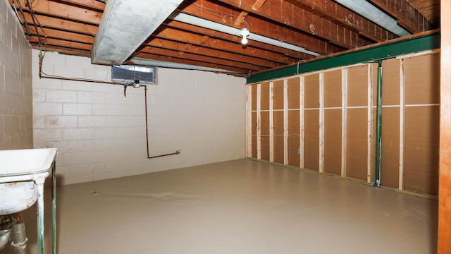 1201 S Mercer Ave, Bloomington, IL 61701 - unfinished basement with concrete block wall