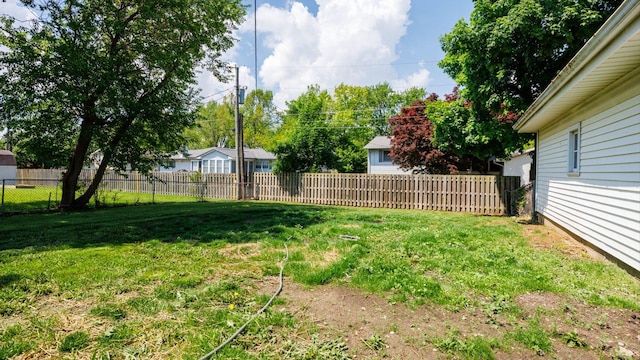 1201 S Mercer Ave, Bloomington, IL 61701 - view of yard