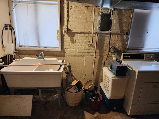14842 Shepard Dr, Dolton, IL 60419 - laundry room featuring washer / clothes dryer