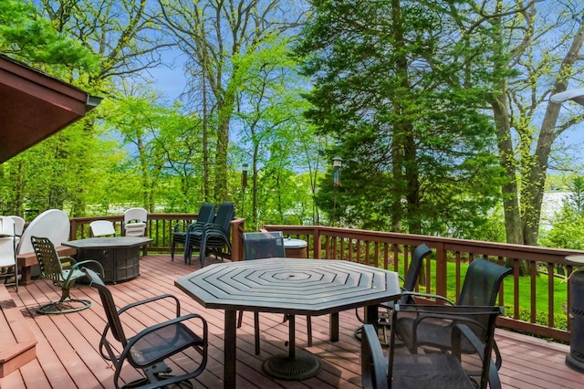 257 Banbury Rd, Mundelein, IL 60060 - wooden terrace featuring outdoor dining space