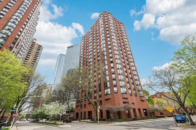 901 S Plymouth Ct Unit 104, Chicago, IL 60605 - view of property