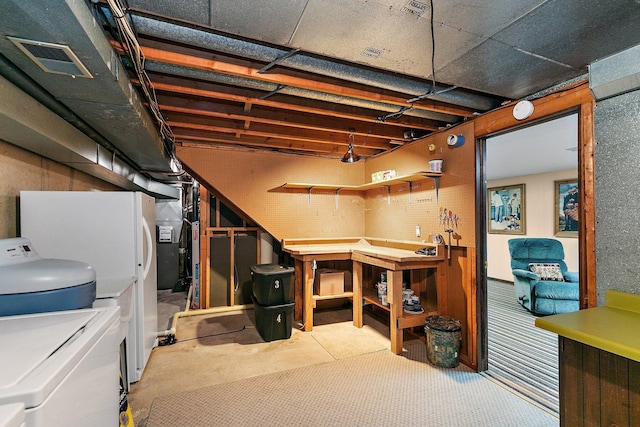 2206 Highland Dr, Sycamore, IL 60178 - basement with a workshop area and washer / clothes dryer