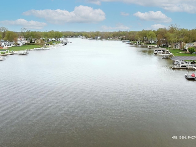 2601 N Villa Ln, Mchenry, IL 60051 - water view