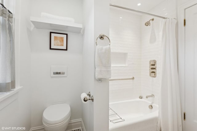 2334 Central Park Ave, Evanston, IL 60201 - full bathroom featuring baseboards, toilet, and shower / bath combination with curtain