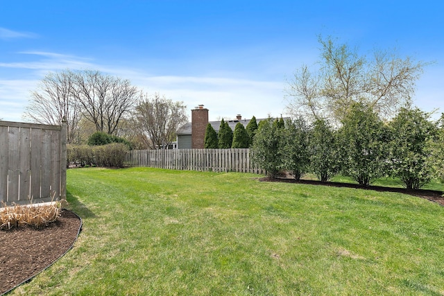 705 Old Mill Grove Rd, Lake Zurich, IL 60047 - view of yard featuring fence