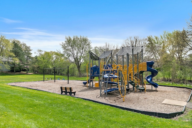 705 Old Mill Grove Rd, Lake Zurich, IL 60047 - community jungle gym featuring a lawn
