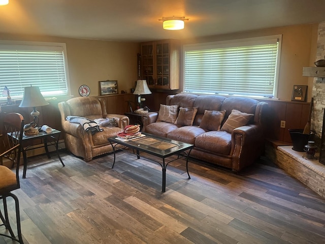 436 E Seminary Ave, Onarga, IL 60955 - living area featuring wood finished floors