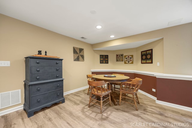 645 Rosewood Dr, West Chicago, IL 60185 - dining room featuring light wood-style floors, baseboards, and recessed lighting