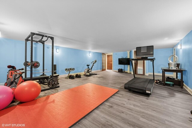 3244 Lakeside Ave, Northbrook, IL 60062 - exercise area with baseboards and wood finished floors