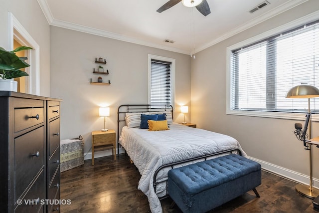 4220 S King Dr Unit 2S, Chicago, IL 60653 - bedroom with visible vents, ornamental molding, and baseboards