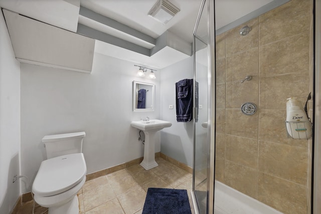 227 Abbott Pl, Tower Lakes, IL 60010 - full bath featuring a shower stall, toilet, tile patterned flooring, and baseboards