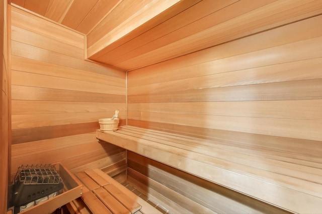 2125 Harrow Gate Dr, Inverness, IL 60010 - view of sauna / steam room