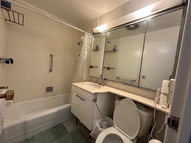 400 E Randolph St Unit 921, Chicago, IL 60601 - full bath featuring tile patterned floors, toilet, shower / tub combo, and vanity