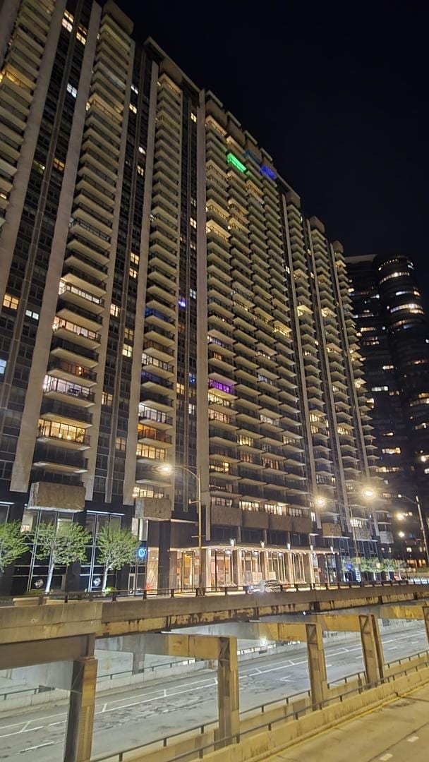 400 E Randolph St Unit 921, Chicago, IL 60601 - view of property at twilight