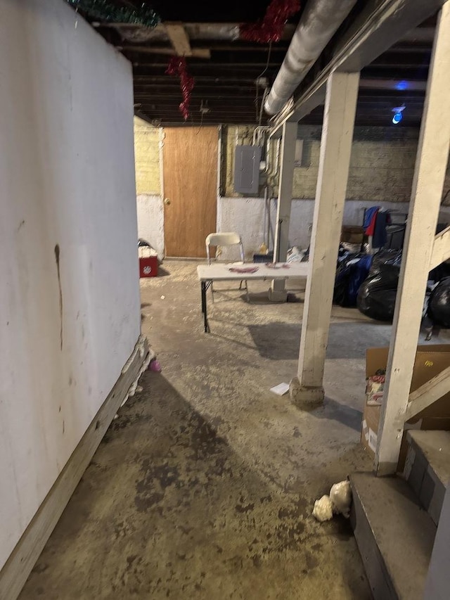 7328 S May St, Chicago, IL 60621 - unfinished basement with electric panel