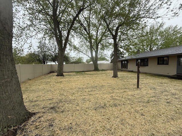 405 9th St, Mazon, IL 60444 - view of yard featuring a fenced backyard