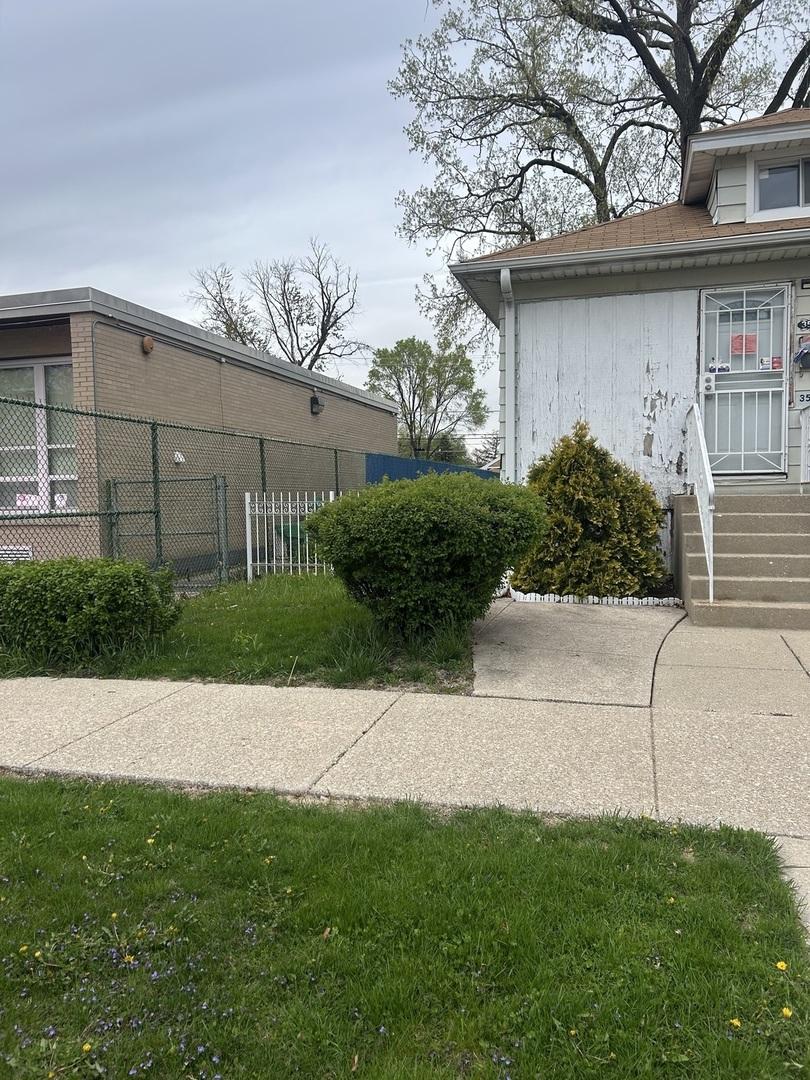 3509 Wilcox Ave, Bellwood, IL 60104 - photo 2