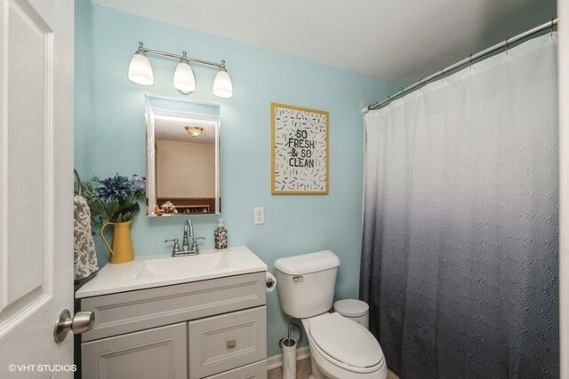 27833 W Bayview Dr, Ingleside, IL 60041 - full bath featuring toilet and vanity