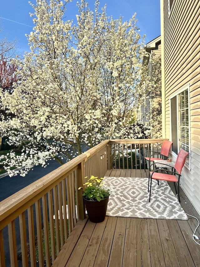 168 Willow Blvd, Willow Springs, IL 60480 - view of wooden terrace