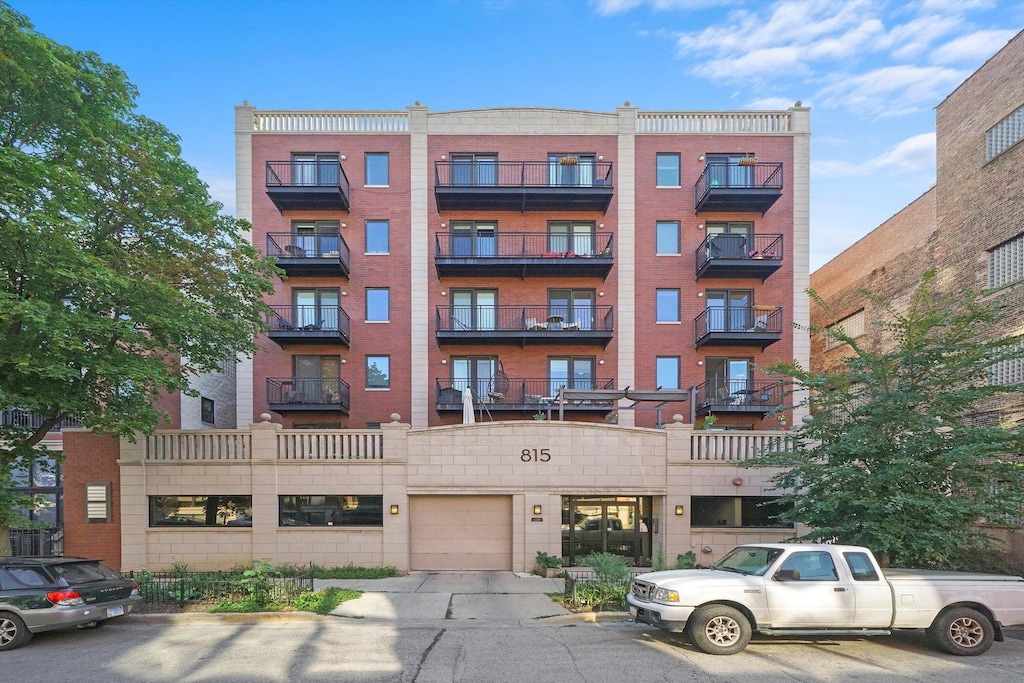 815 N Marshfield Ave Unit 602, Chicago, IL 60622 - view of property