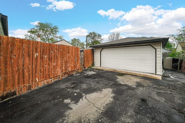 19605 Redwood Ln, Mokena, IL 60448 - detached garage featuring fence