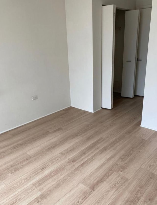 1740 Oak Ave Unit 307, Evanston, IL 60201 - empty room with light wood finished floors